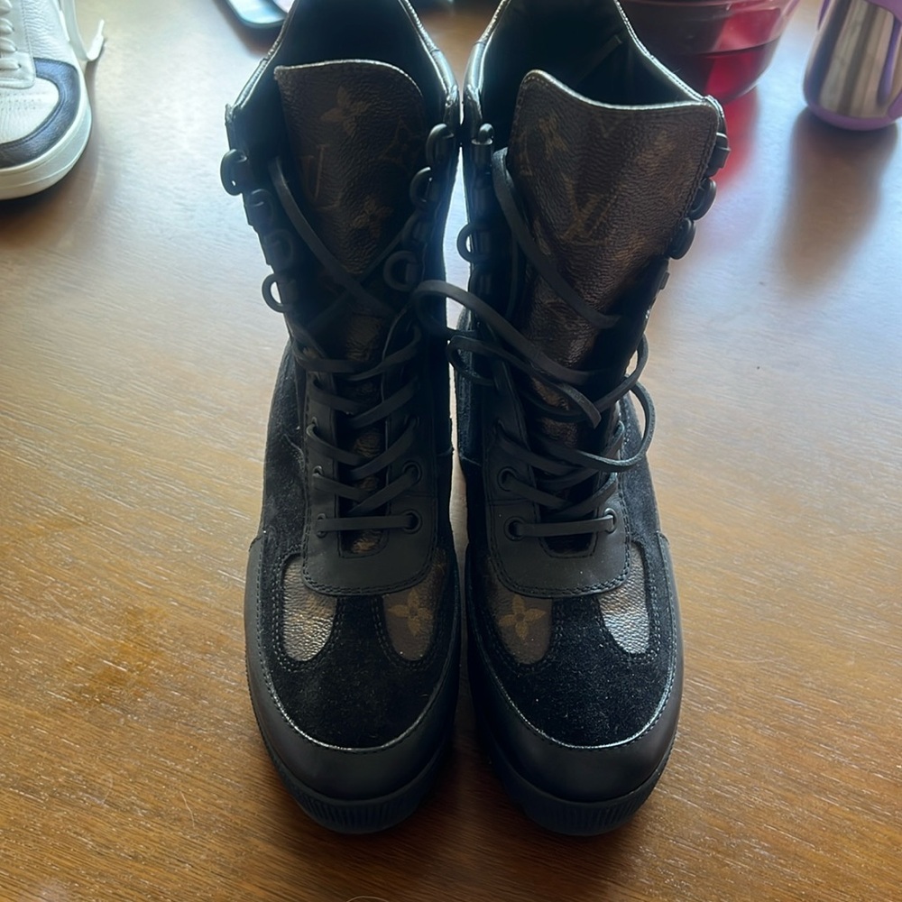 Louis Vuitton Laureate Platform Desert Boot